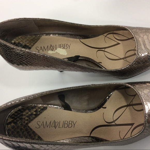 Sam & Libby Size 9 Silver Embossed Faux Snakeskin Heels Stiletto Pointed Toe - Picture 7 of 9